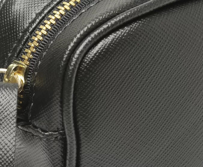 Crossbody Preta Essencial Pequena